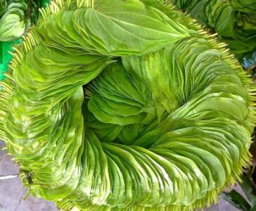 Венок из табачных листьев